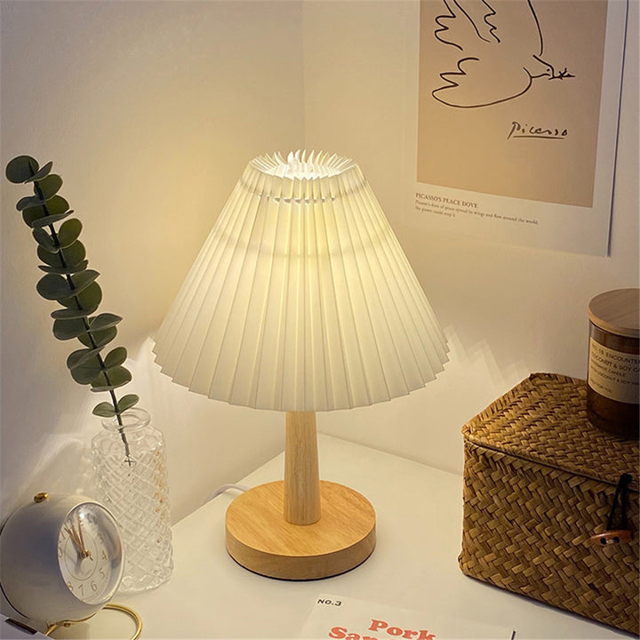Vintage Pleated Table Lamp